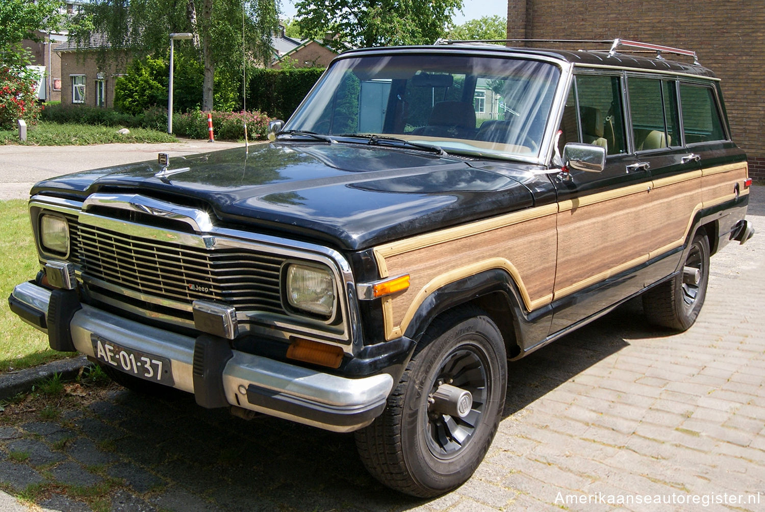 Jeep Grand Wagoneer uit 1985